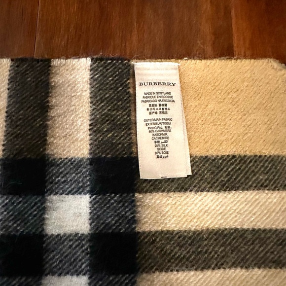 BURBERRY 80% Cashmere 20% Silk Giant Check Scarf - Picture 4 of 5